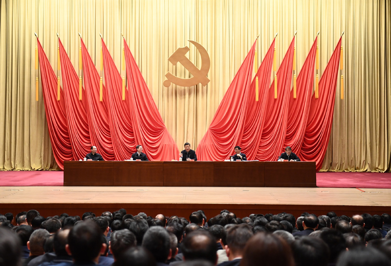 3月1日，2019年春季學(xué)期中央黨校（國家行政學(xué)院）中青年干部培訓(xùn)班在中央黨校開班。中共中央總書記、國家主席、中央軍委主席習(xí)近平在開班式上發(fā)表重要講話。